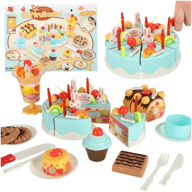 Ikonka Dzimšanas dienas tortes griešana Virtuve