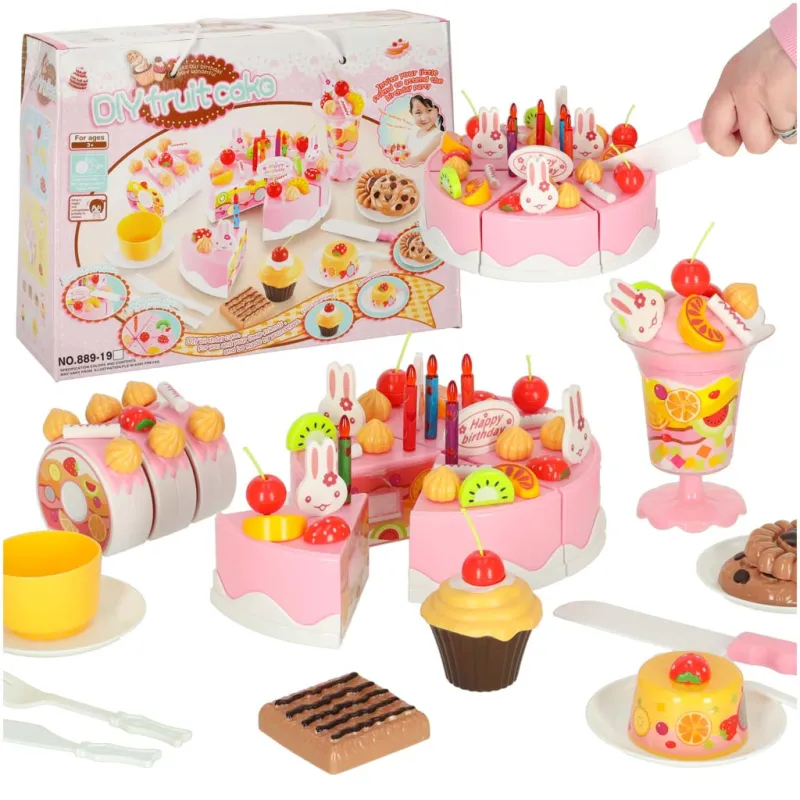 Ikonka Dzimšanas dienas tortes griešana Virtuve
